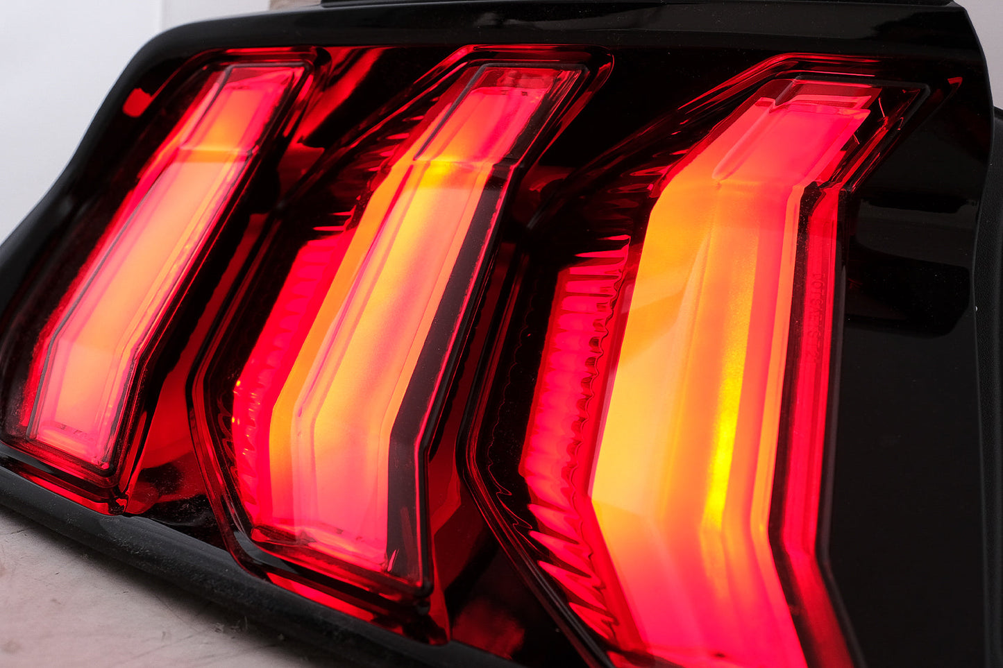 LED Rücklichter für Ford Mustang VI S550 15-19 Rote Dynamic Abbiegelichter Carpartstuning Austria