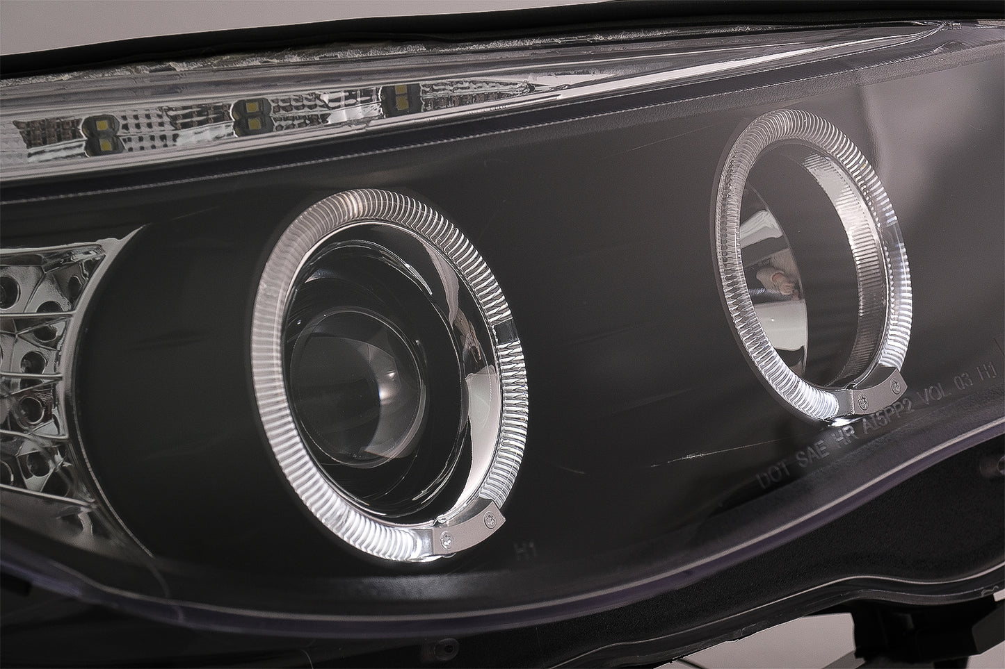 Angel Eyes Scheinwerfer für BMW 5er E60 E61 2004-2007 DAYLINE LED Schwarz CarPartsTuning