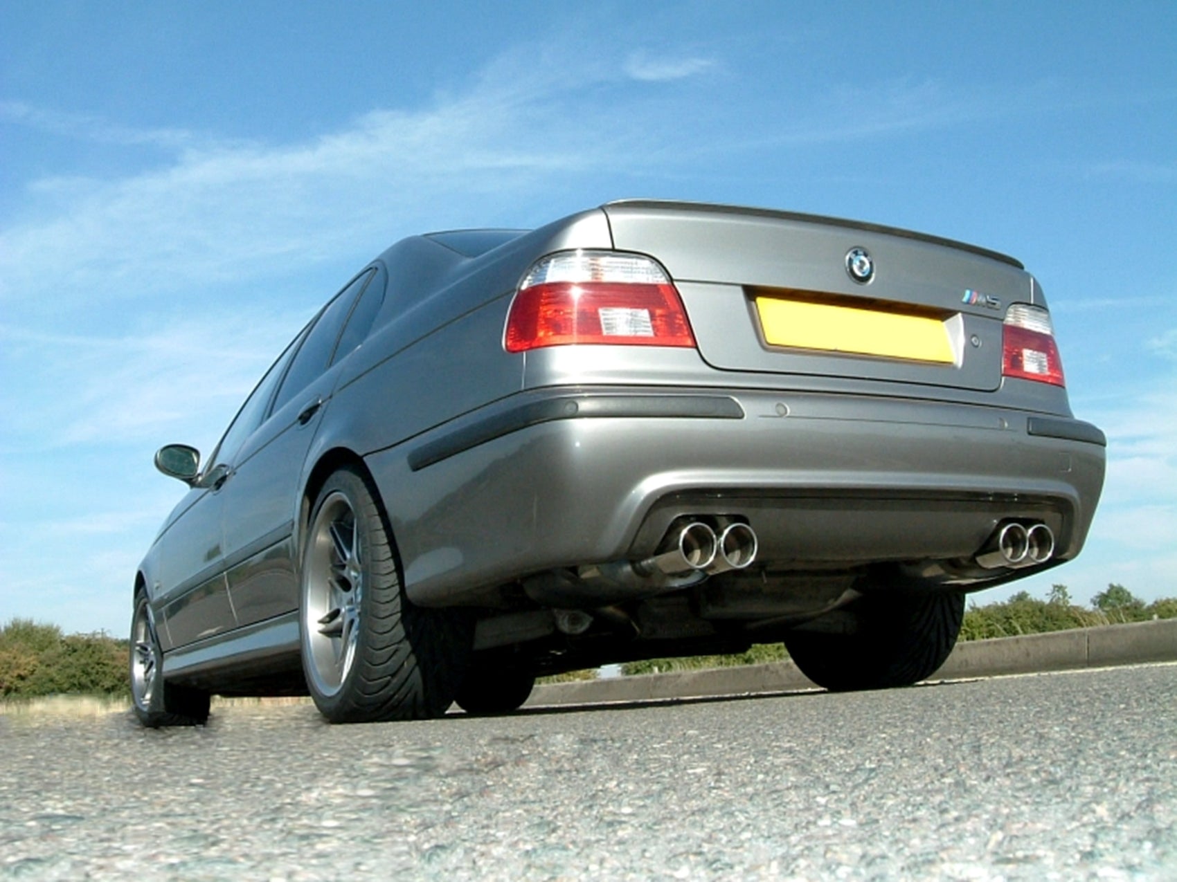 Heckstoßstange für BMW 5er E39 1995-2003 Double Outlet M5 Design CarPartsTuning