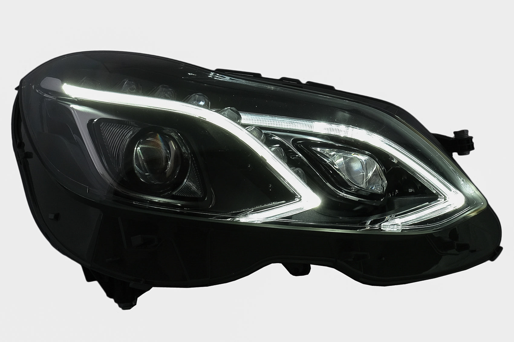 LED Xenon Scheinwerfer für Mercedes E-Klasse W212 09-12 Facelift Design CarPartsTuning
