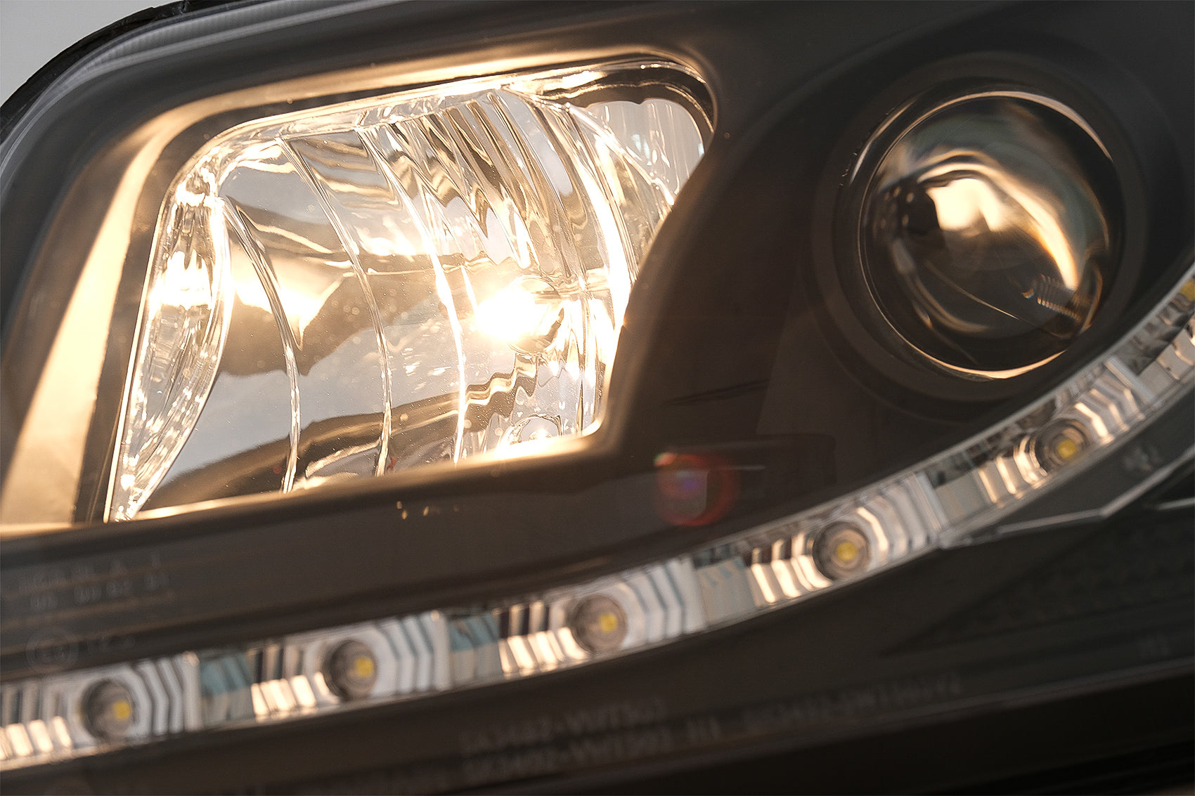 LED Dayline Scheinwerfer für VW Transporter T5 2010-2015 Licht Xenon Look- CarPartsTuning