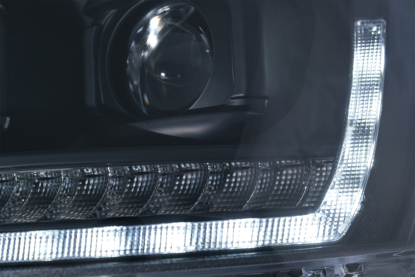 LED Scheinwerfer Tube Licht DRL für VW Transporter T5 10-15 Dynamisches Licht Schwarz CarPartsTuning