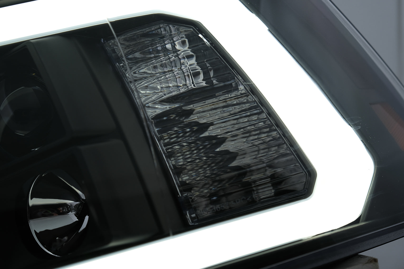 LED Tube Light Scheinwerfer für Dodge RAM IV 2009-2018 Schwarz CarPartsTuning