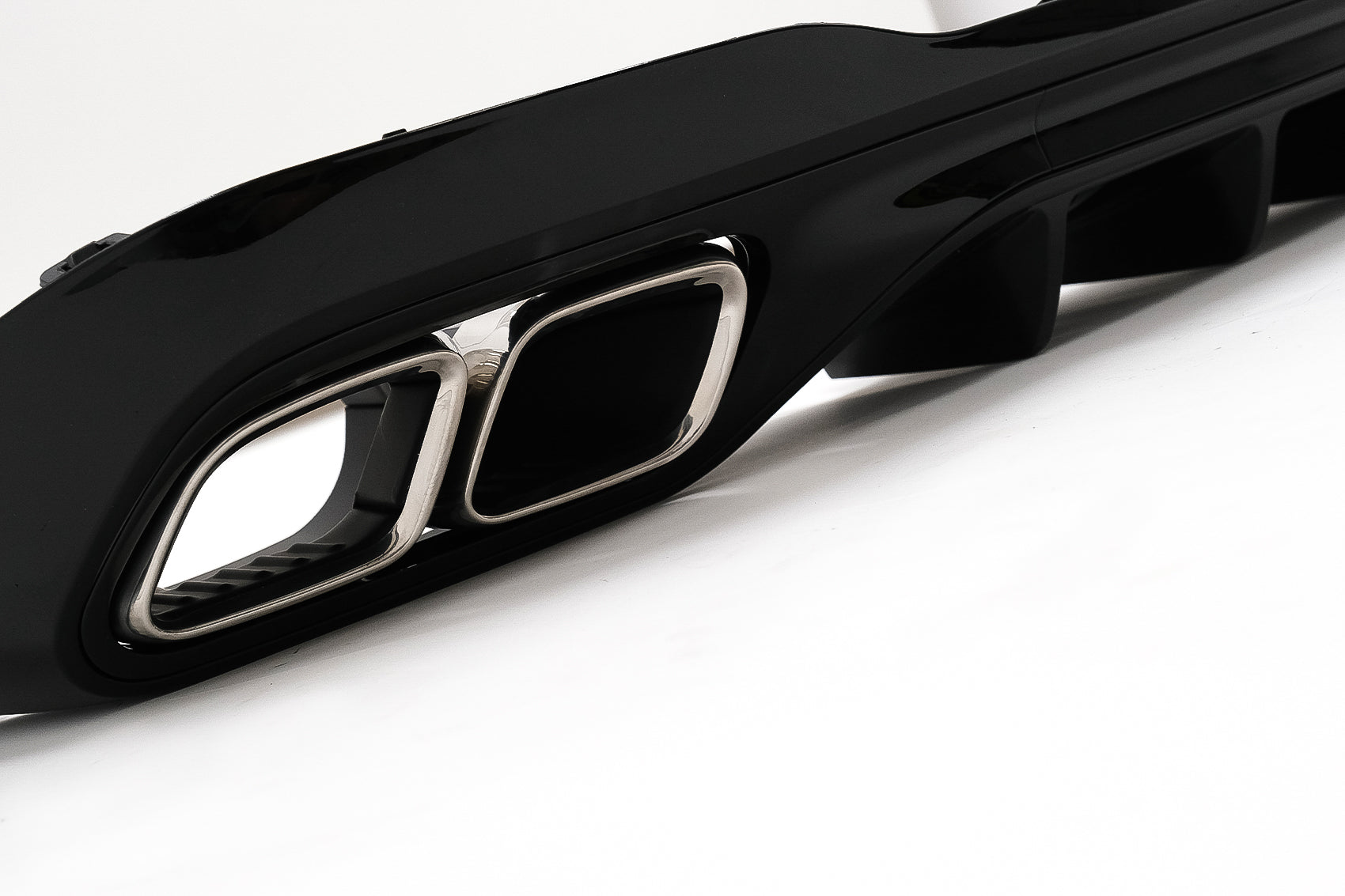 Stoßstange Diffusor Endrohre für für Mercedes C-Klasse W206 S206 Sport Line 2021+ C63 Design CarPartsTuning