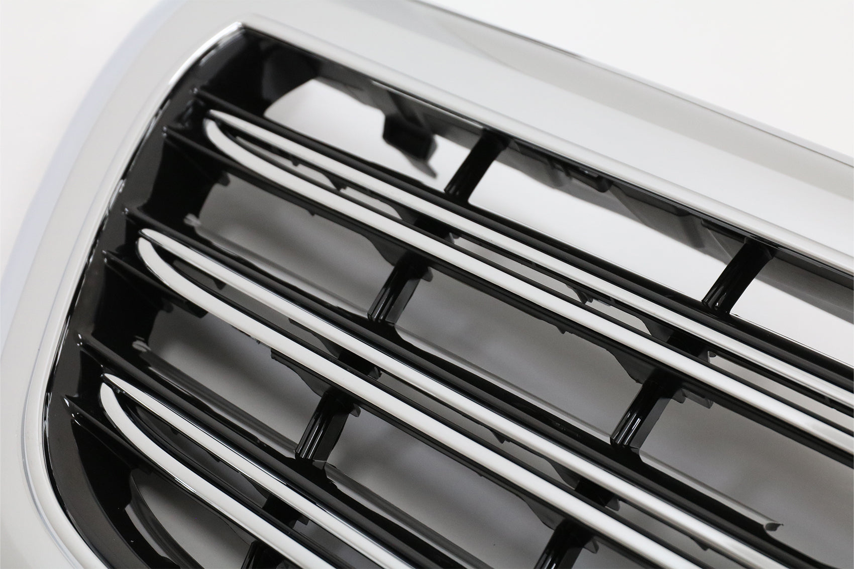 Kühlergrill für Mercedes S-Klasse W222 2014-08.2020 S63 S65 Look Chrom CarPartsTuning