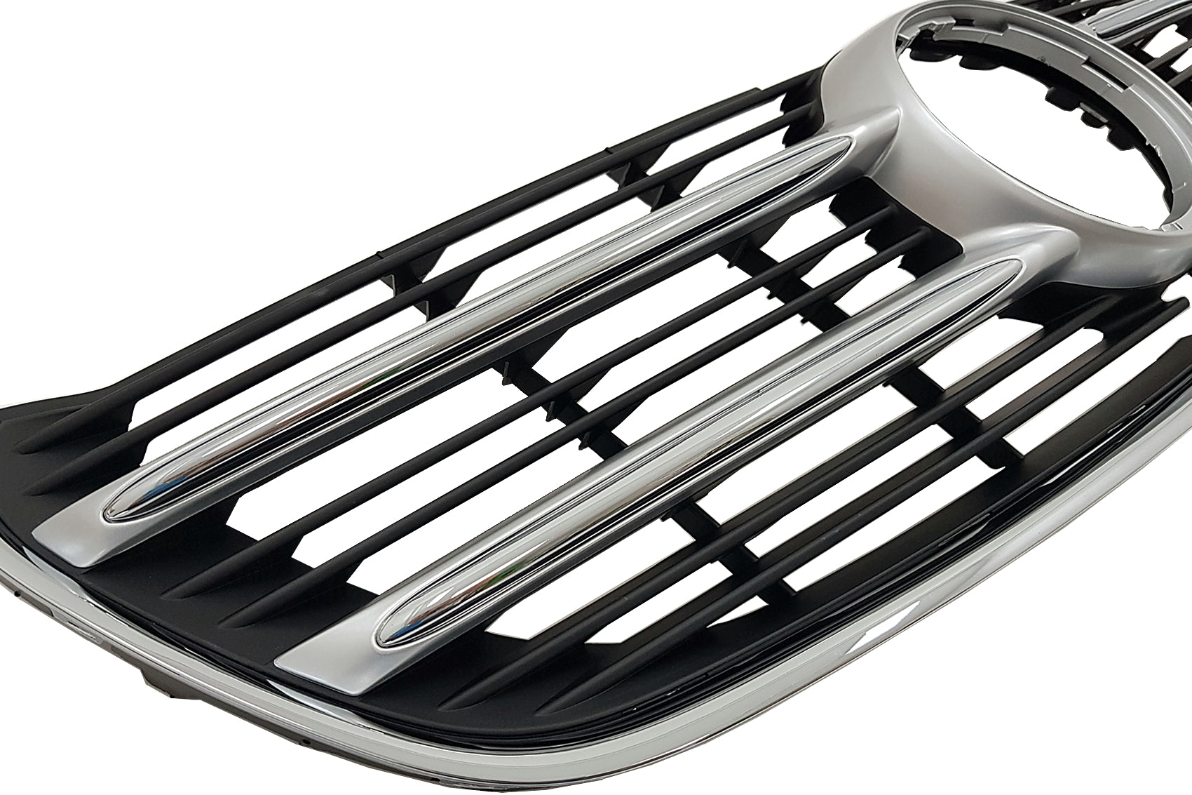 Kühlergrill Gitter für Mercedes V-Klasse W447 2014-03.2019 Schwarz Chrom CarPartsTuning