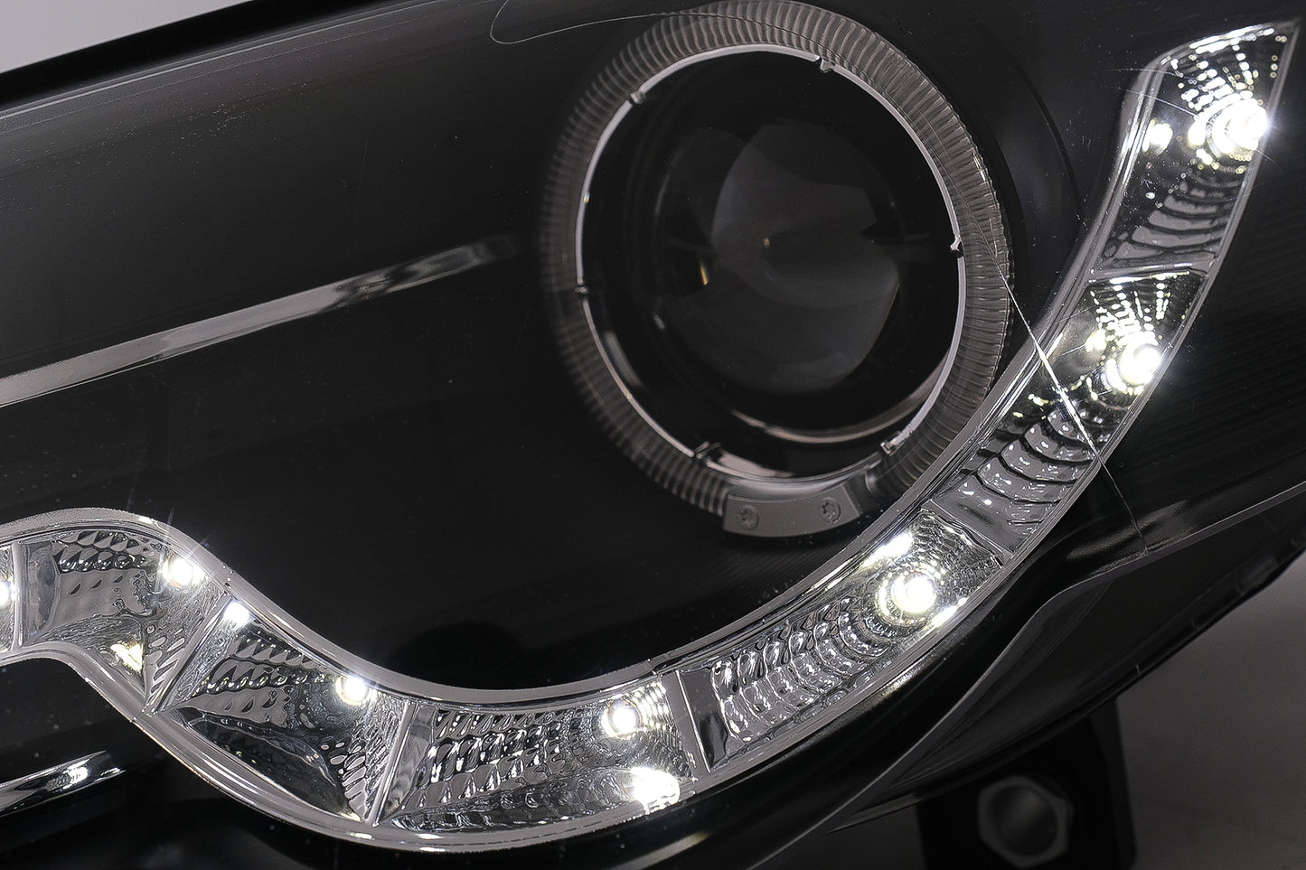 LED DRL Angel Eyes Scheinwerfer für VW Passat B6 3C 03.2005-2010 Schwarz CarPartsTuning