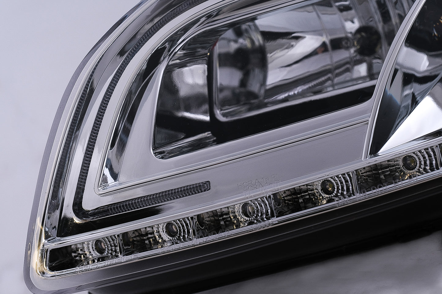 LED Tube Light Scheinwerfer für Audi A4 B7 11.2004-03.2008 Chrom CarPartsTuning