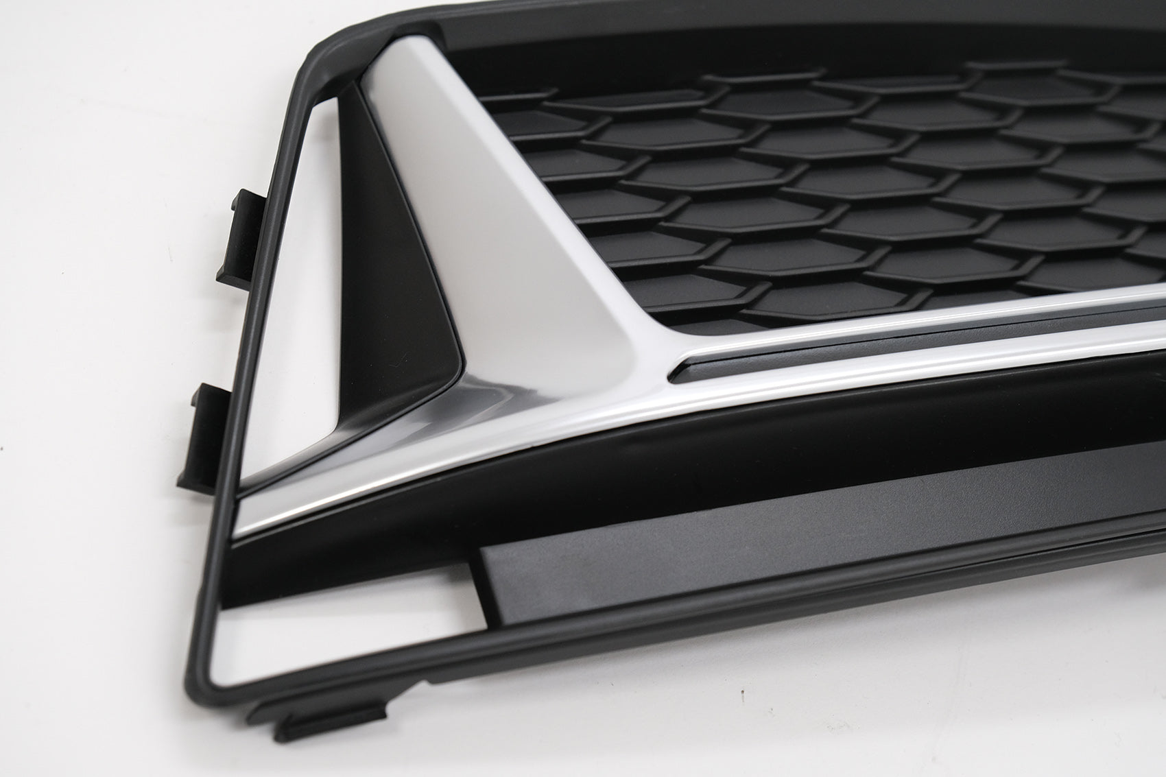 Stoßstange Seitengitter Grillseite Gitter für Audi A4 B9 S-Line 16-18 RS4 Design CarPartsTuning