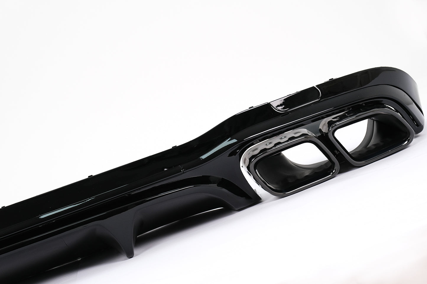 Heckdiffusor für Mercedes E W213 Facelift Limousine 20+ E63 Design Schwarz glänzend Carpartstuning Austria