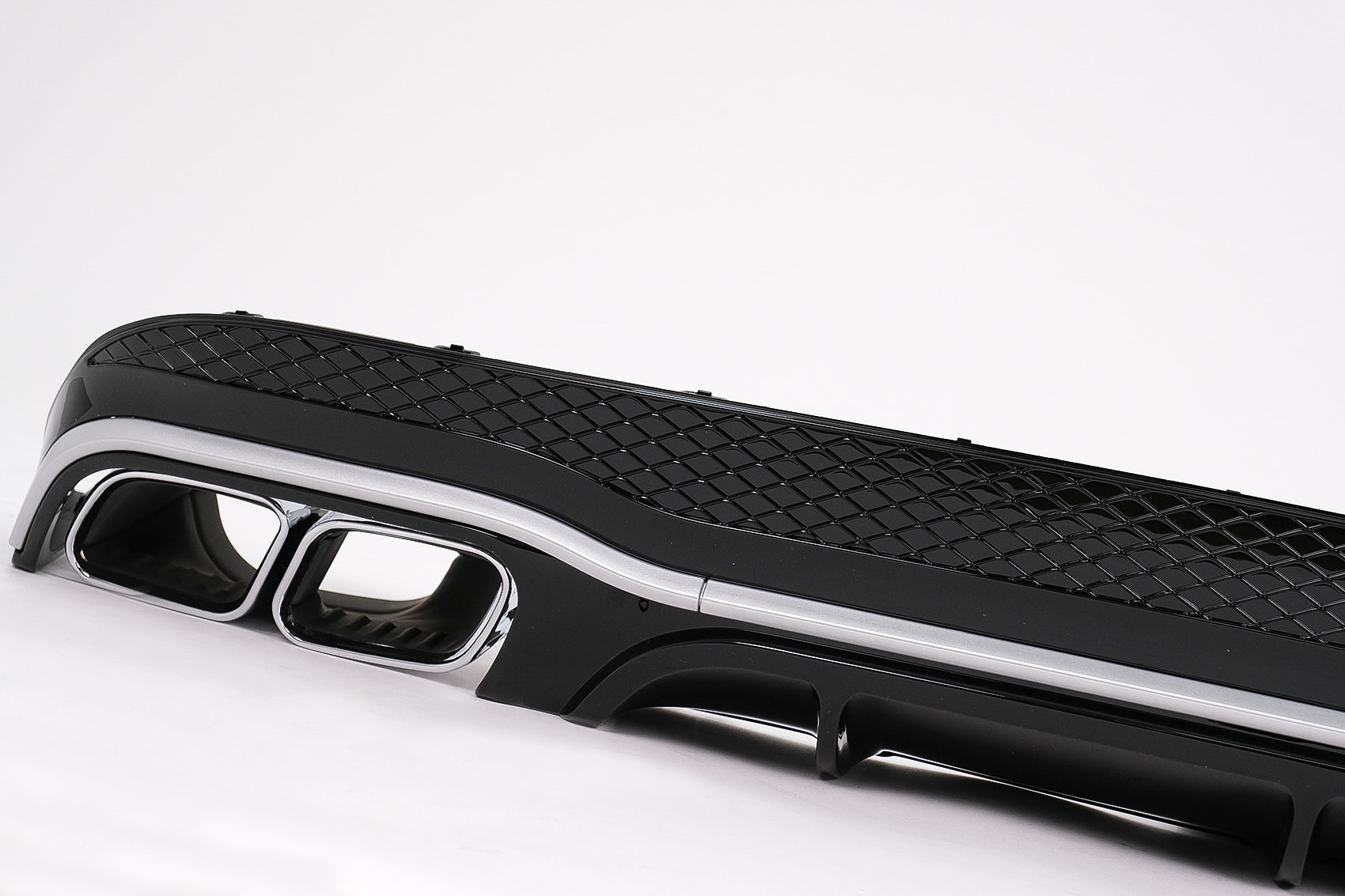 Stoßstange Diffusor Endrohre für Mercedes E C207 Coupe A207 Cabrio Facelift 13-17 E63 Design Carpartstuning Austria