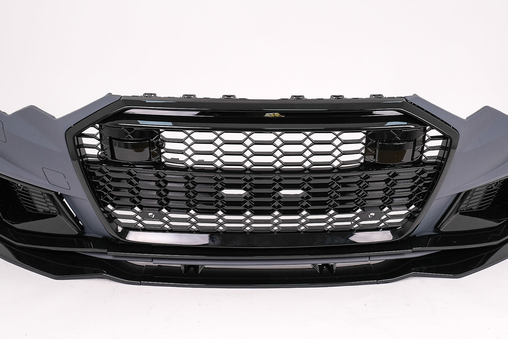 Frontstoßstange für Audi A6 C8 4K 2018+ RS6 Look Zentraler Grill Glänzend schwarz Carpartstuning Austria