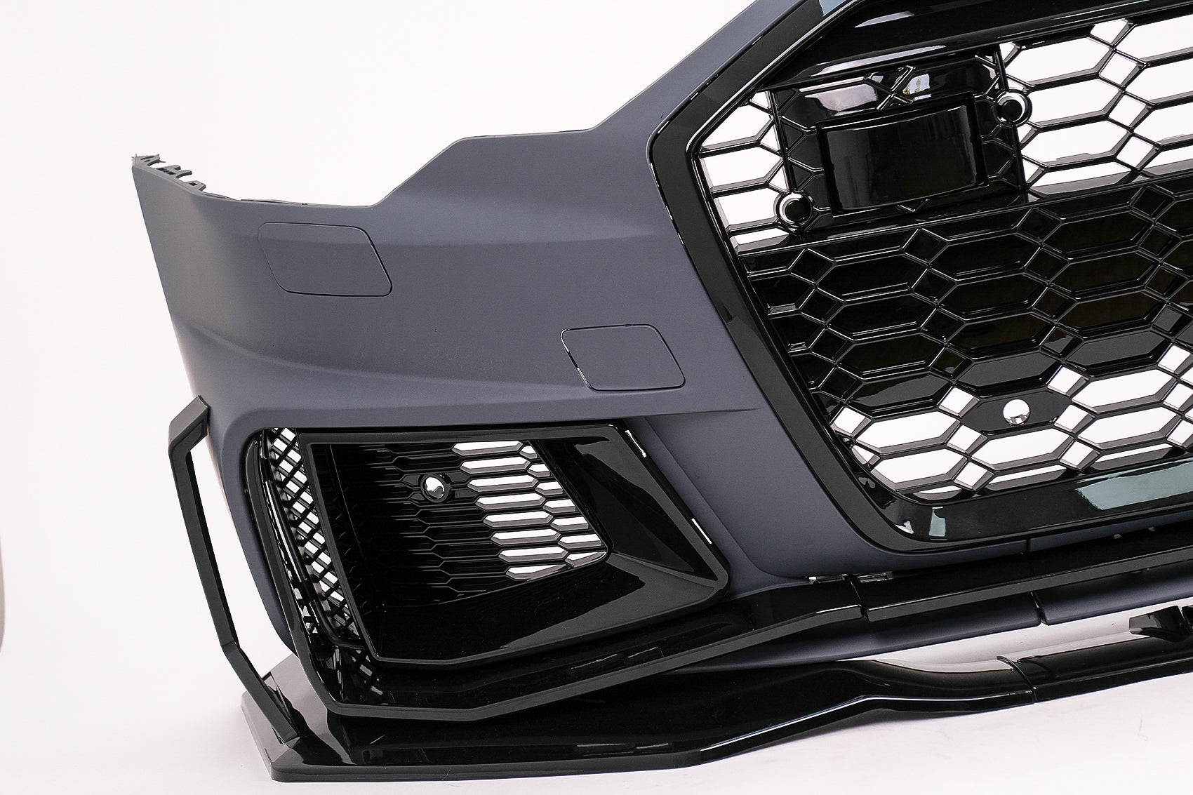 Frontstoßstange für Audi A6 C8 4K 2018+ RS6 Look Zentraler Grill Glänzend schwarz Carpartstuning Austria