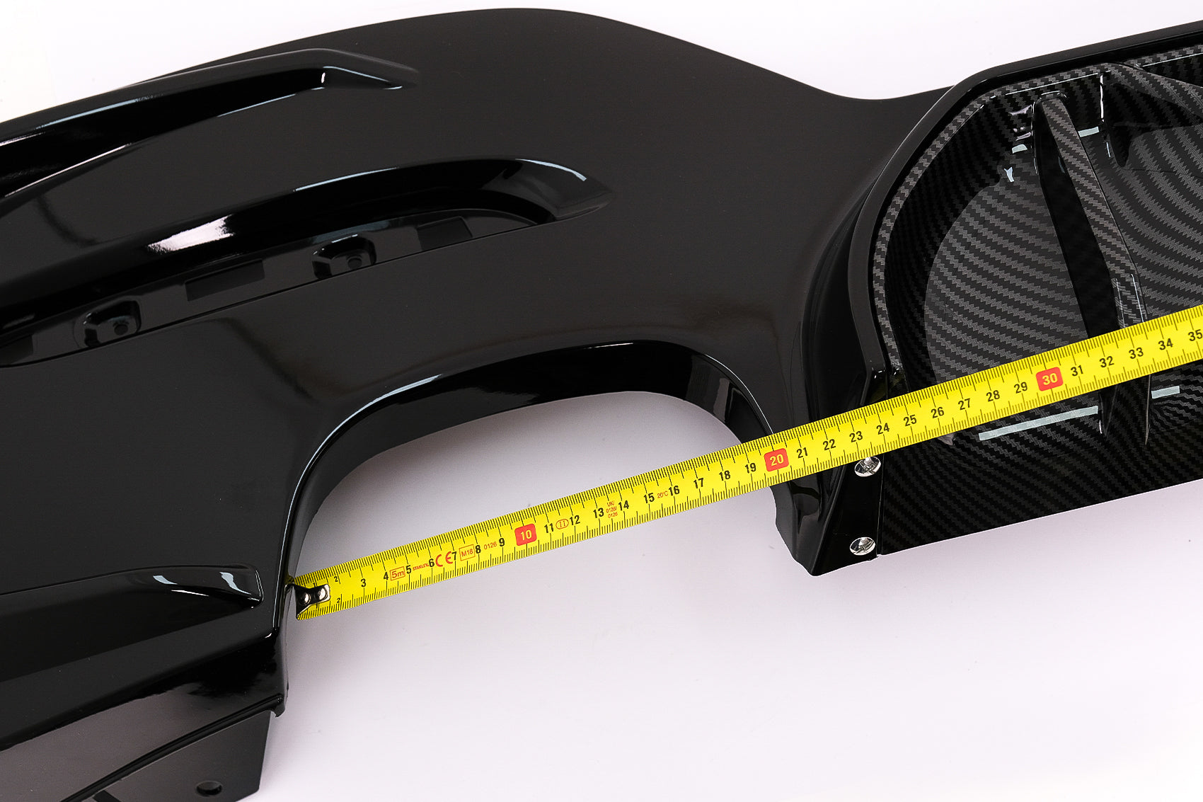 Stoßstange Luftverteiler Diffusor Doppelt-Twin-Auslass für BMW 1er F20 F21 LCI 15-19 Schwarz & Carbon Look Carpartstuning Austria