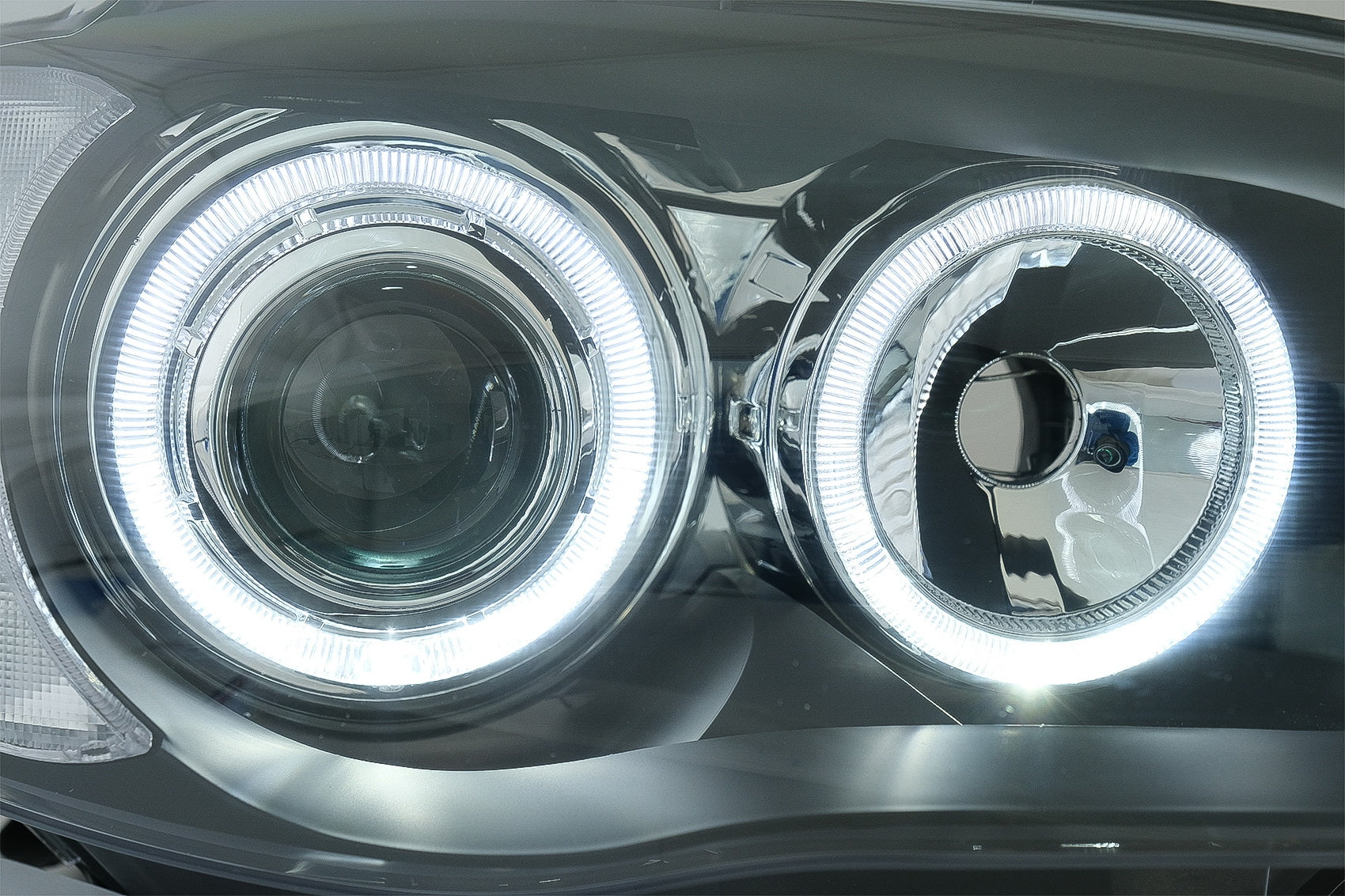 Scheinwerfer Angel Eyes für BMW 1er E81 E82 E87 E88 04-11 2 Halo Felgen CarPartsTuning