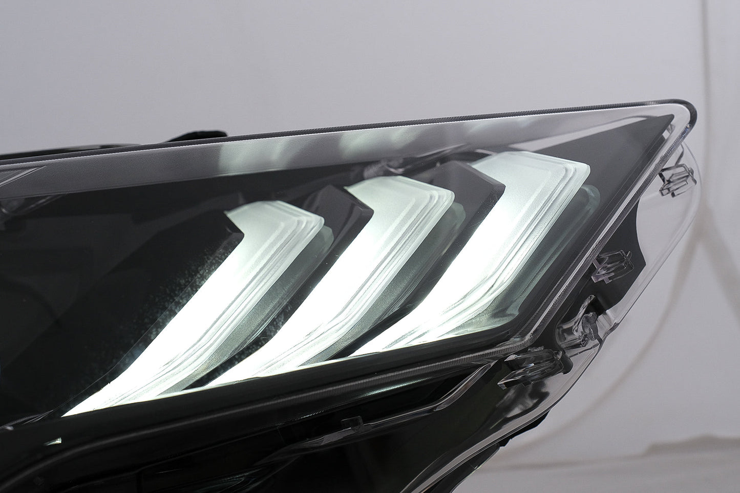 RGB DRL LED Scheinwerfer für Ford Mustang VI Facelift 2018-2022 Schwarz Dynamic Blinker Carpartstuning Austria