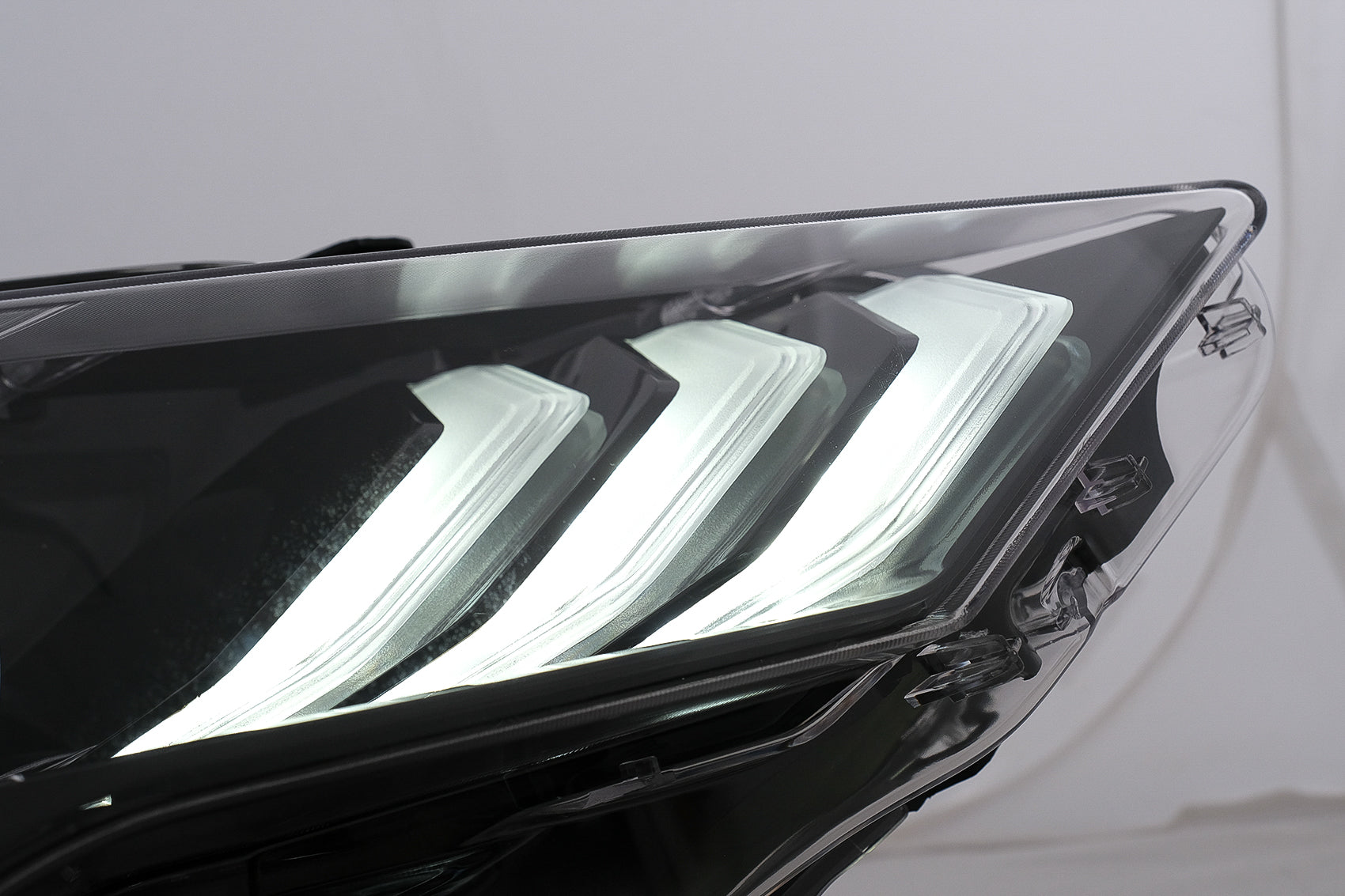 RGB DRL LED Scheinwerfer für Ford Mustang VI Facelift 2018-2022 Schwarz Dynamic Blinker Carpartstuning Austria