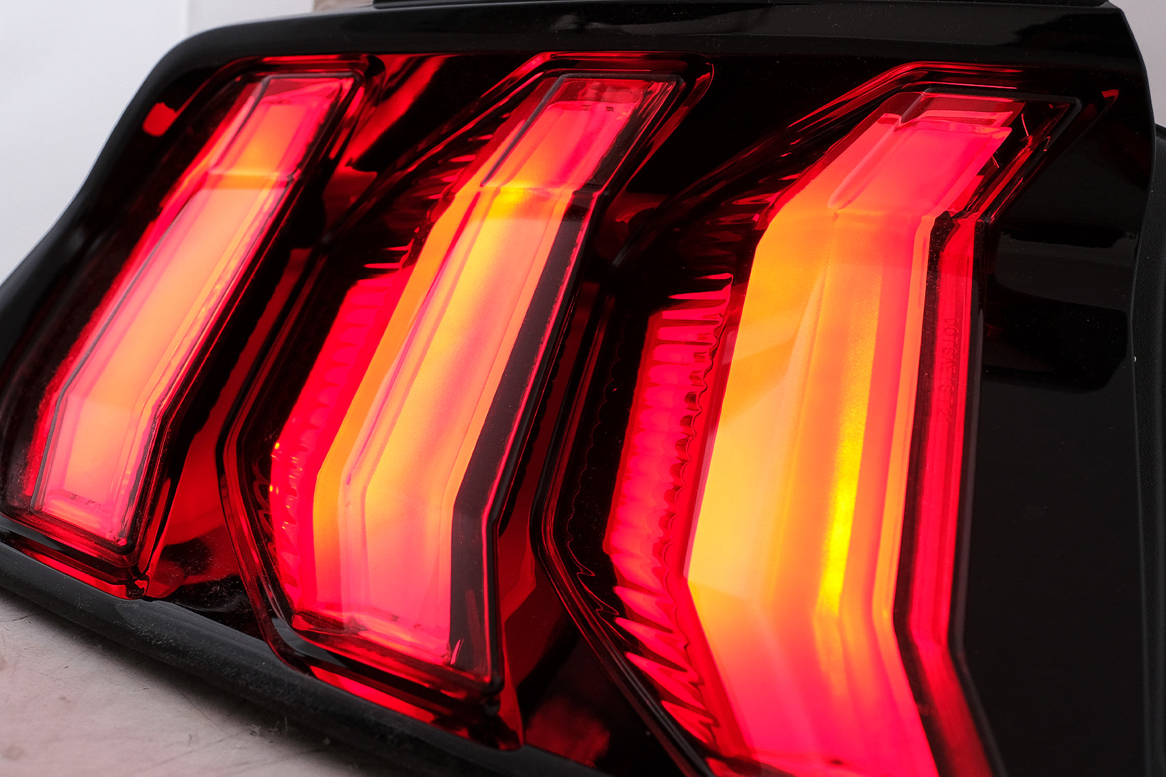 LED Rücklichter für Ford Mustang VI S550 15-19 Rote Dynamic Abbiegelichter Carpartstuning Austria