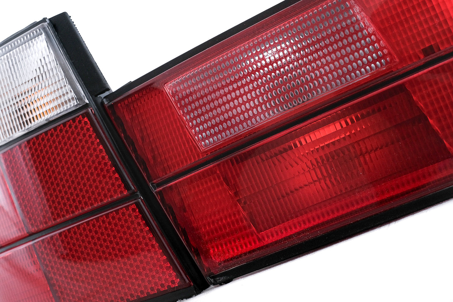 Rückleuchten für BMW 5er E34 Limousine 1987–1995 Rot/Weiß Taillights Carpartstuning Austria