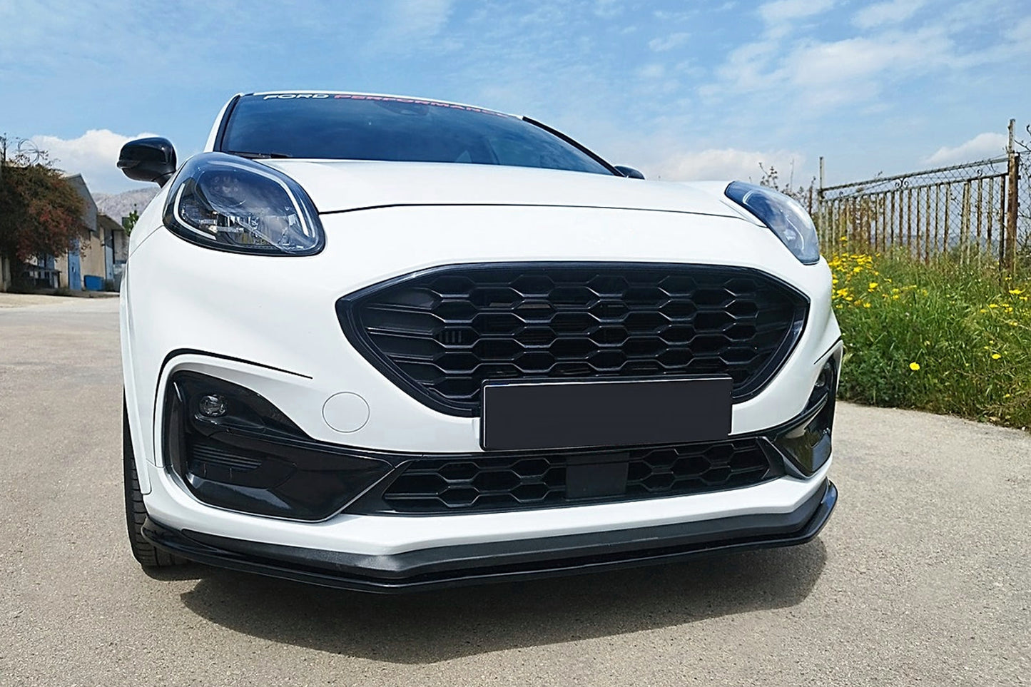 Stoßstange Lippe Lippenverlängerung Spoiler für Ford Puma ST 2019+ Schwarz Glänzend Carpartstuning Austria