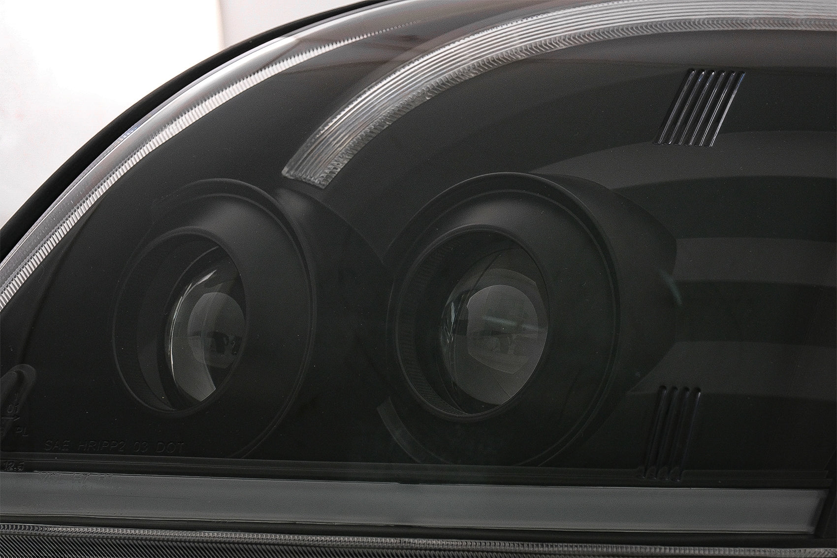 TUBE LIGHT LED Scheinwerfer passend für TOYOTA Land Cruiser FJ120 (2003-2009) Schwarz mit dynamischem Blinker LHD KITT Lightning