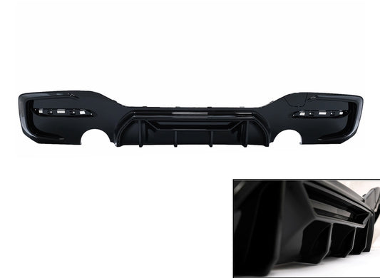 Heckschürze Spoiler Volant Diffusor Twin Outlet Single passend für BMW 1er F20 F21 LCI (2015-2019) Piano Black Competition Design KITT