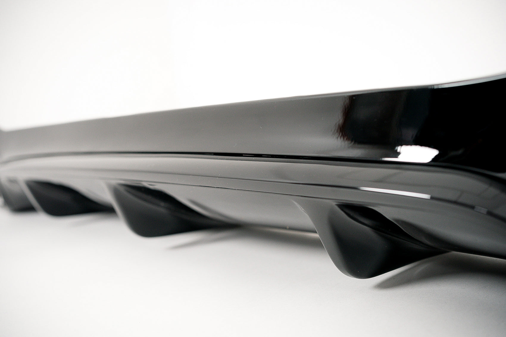 Stoßfänger-Diffusor Chrom-Endrohre für Mercedes E-Klasse W213 Sport Line 16-19 E63 Design CarPartsTuning
