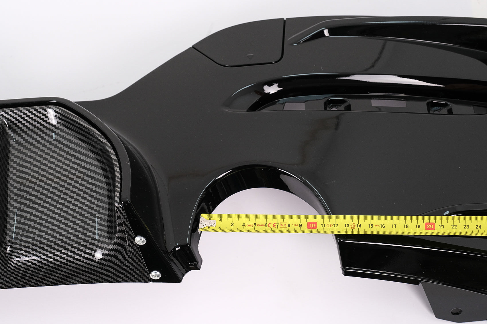 Diffusor für Heckstoßstange Doppelausgang für Einzelauspuff für BMW 1er F20 F21 LCI 2015-2019 Glänzend schwarz Carpartstuning Austria