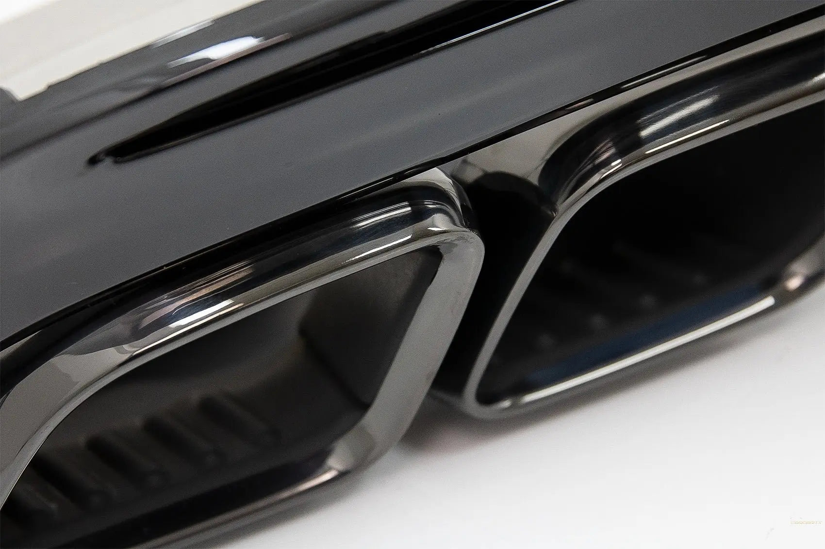 Heckschürze Diffusor Passend Für Mercedes C-Klasse W205 S205 (2014-2020) C63s Design Schwarze Spitzen Nur Für AMG Sport Line KITT